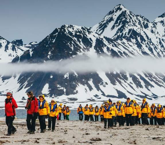 Intro to Spitsbergen: Fjords, Glaciers and Wildlife of Svalbard